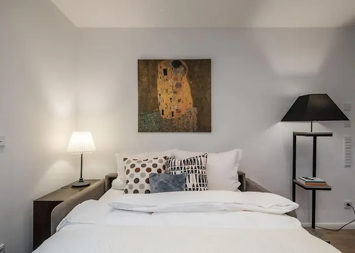 Apartament Charming Close To Heart Of